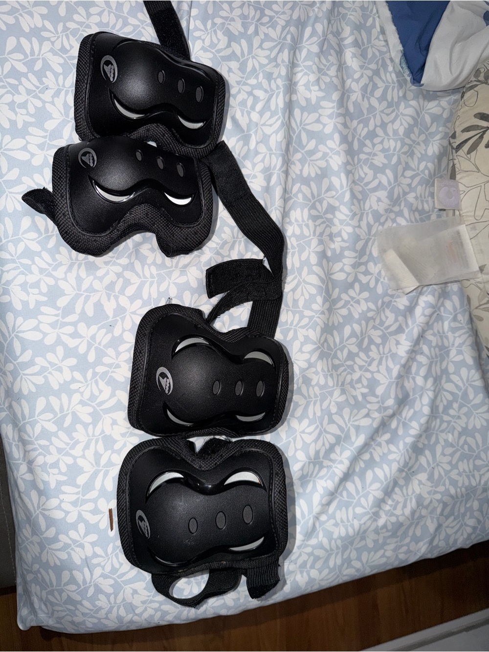 Black Kids Protective Skate & Scooter Pad Set with Adjustable Straps
